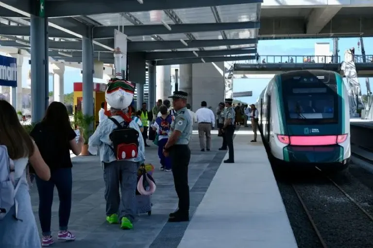 Ciudadanos prefieren viajar en autobuses que en el Tren Maya