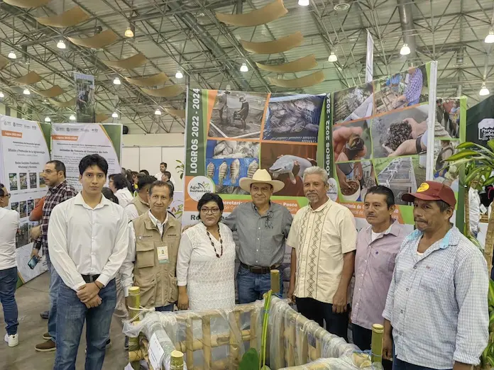 Alcalde de Catemaco asiste a la Expo Agro Sustentable 2024