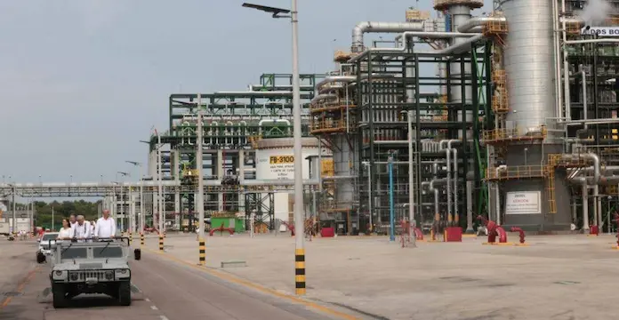 López Obrador asegura que la refinería en Dos Bocas producirá en dos semanas el 20% de la gasolina que se consume en el país
