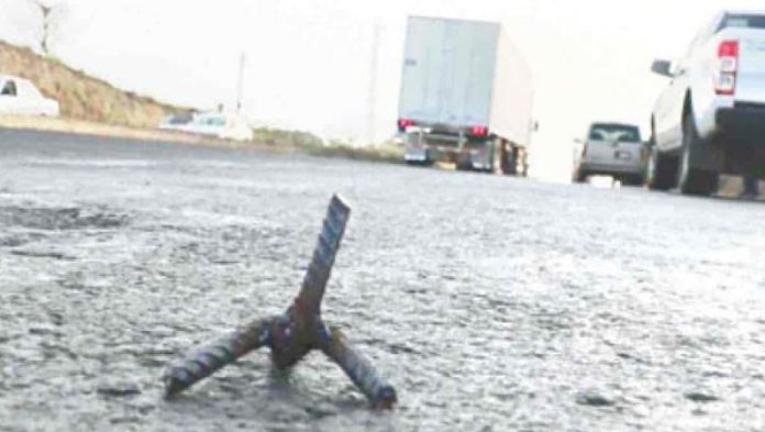 Advierten  de “ponchallantas” en autopista  Amatlán de los Reyes