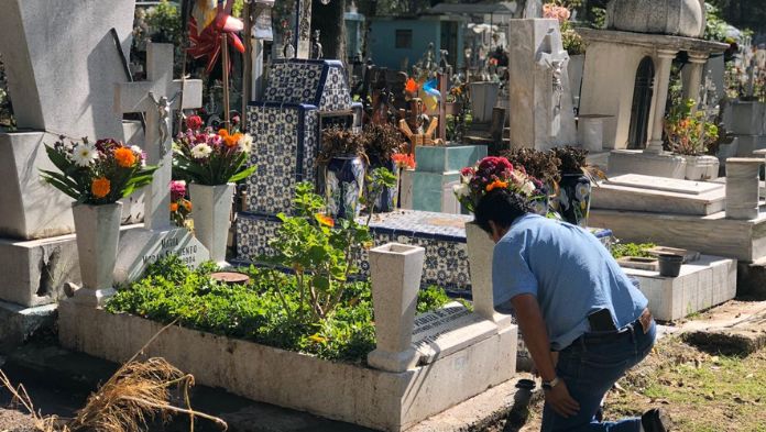 En 2023 hubo 794 mil 739 defunciones; el 89.5% por enfermedades: INEGI