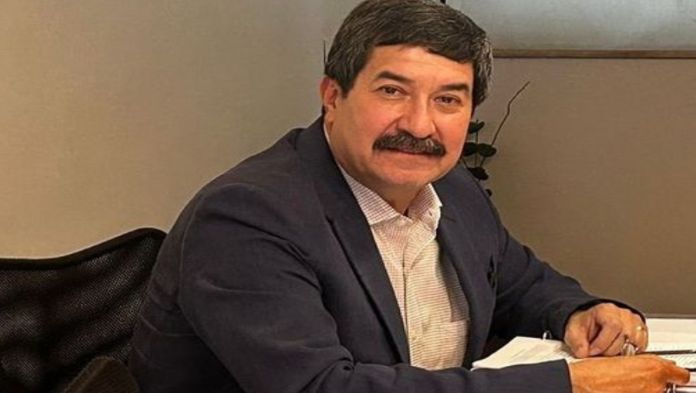 Fiscalía Anticorrupción de Chihuahua declara ‘prófugo de la justicia’ a Javier Corral