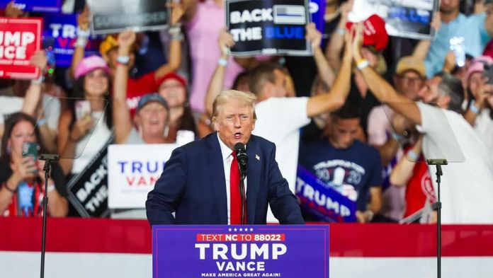 Trump amenaza con aranceles si no cierran frontera: ‘Se acabó la relación comercial con México’