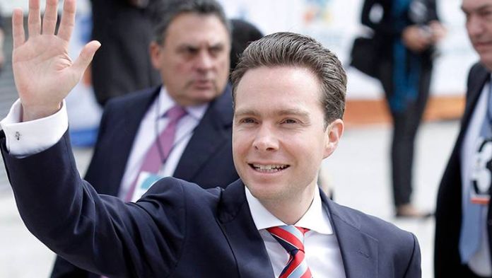 Hay 3 senadores de oposición que darán sus votos para mayoría calificada de Morena: Velasco