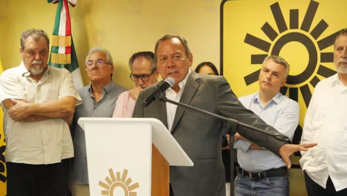 Zambrano confirma pérdida de registro del PRD; pide no entrar en disputas internas