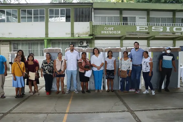 Recibe DIF Municipal de San Andrés Tuxtla apoyos para Proyectos Productivos y del Programa de Desarrollo a la Vivienda y la Comunidad