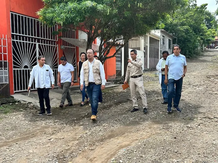 Llevan a cabo brigadas para combatir el mosquito transmisor del dengue y prevenir contagios en San Andrés Tuxtla