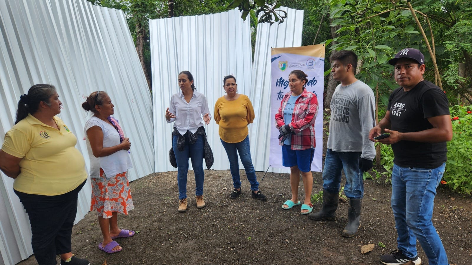 Entregan en Santiago Tuxtla apoyos  del programa “Mejorando tu vivienda juntos”