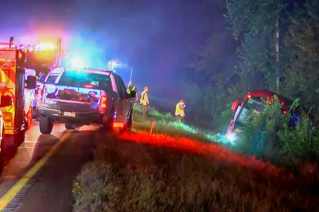 Cuatro mexicanos muertos en choque de autobús en Mississippi; dos eran menores de edad: SRE