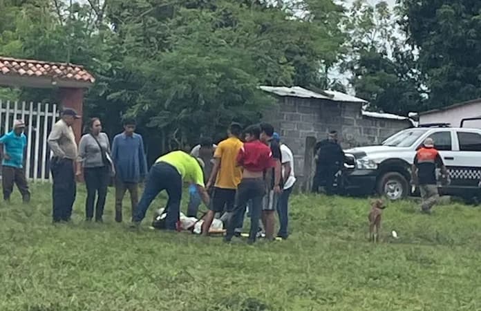 Localizan cuerpo del joven que fue arrastrado por la corriente de un arroyo en Tepancan, San Andrés Tuxtla