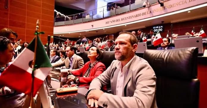 Detienen al papá de senador de oposición previo al análisis de reforma judicial