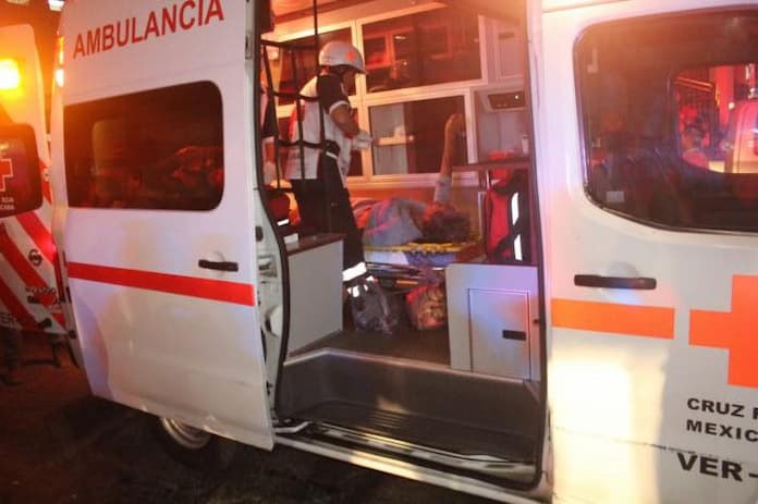 6ølpea y apuñ@la a su pareja embarazada de 9 meses