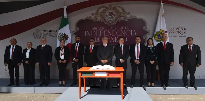 Efectuó IMSS Veracruz Norte Guardia de Honor al Padre de la Patria Miguel Hidalgo y Costilla