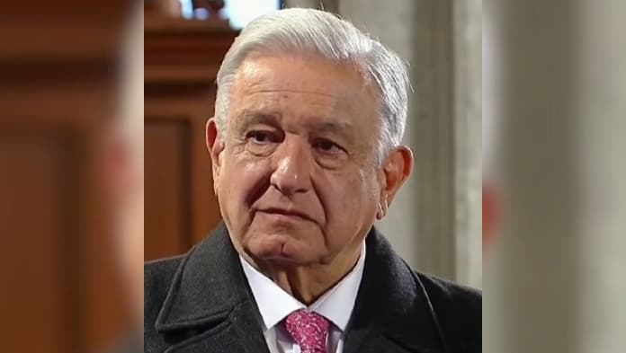 AMLO llora en su última Mañanera; “Ahora sí, a La Chingada”