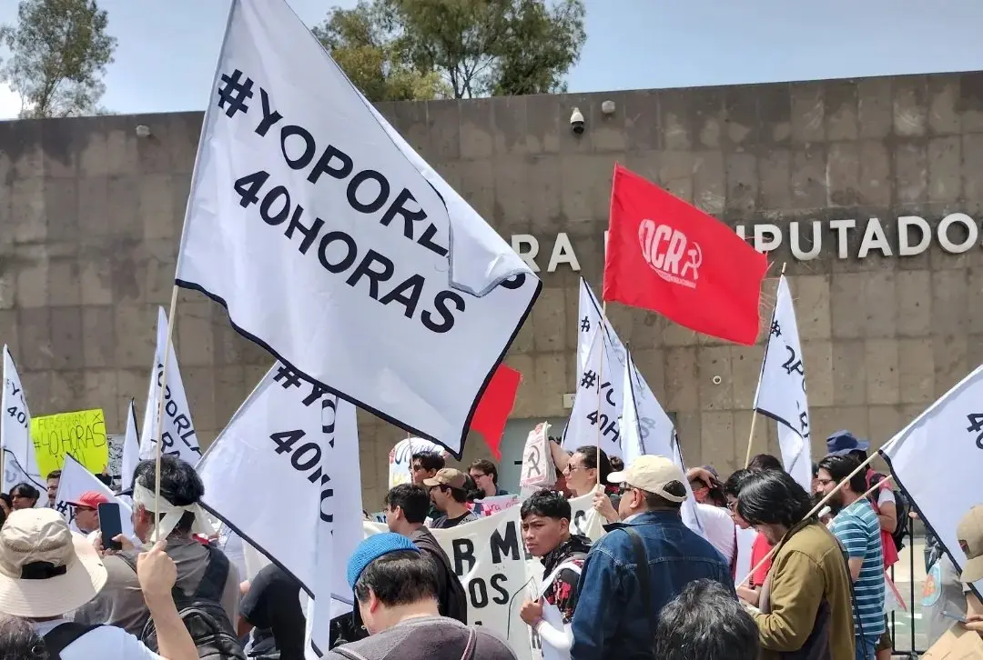 Se manifiestan en San Lázaro en demanda de que se discuta reducción de jornada laboral