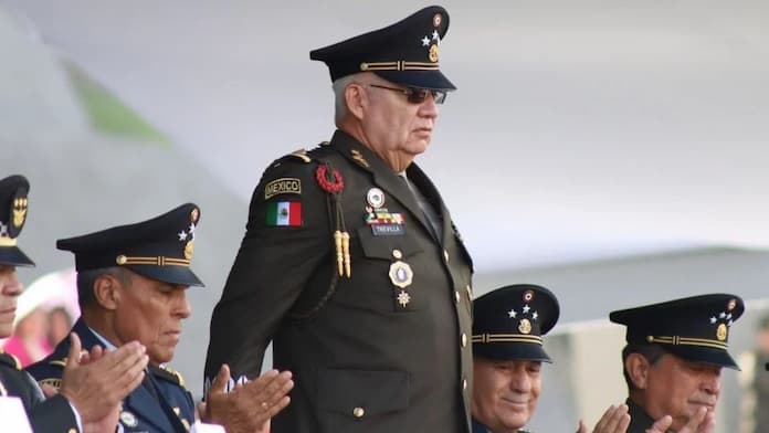 Automóviles de colección y tres propiedades: los bienes