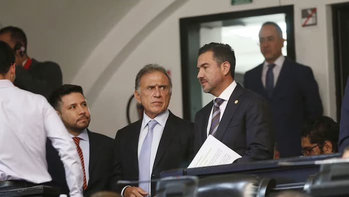 Aprueba Senado reforma constitucional al poder judicial con voto de Yunes