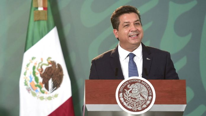 Hombres armados interceptan a hijo de García Cabeza de Vaca