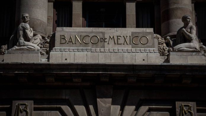 Banxico llama a no dañar el nearshoring ante avance de la reforma judicial