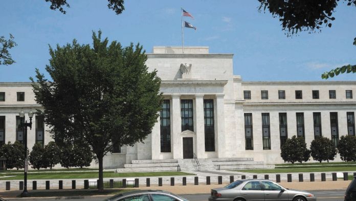 Fed recorta su tasa de interés por primera vez en más de cuatro años