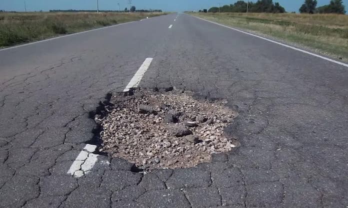 Gobierno anuncia ‘Bachetón’, para tapar baches en carreteras federales