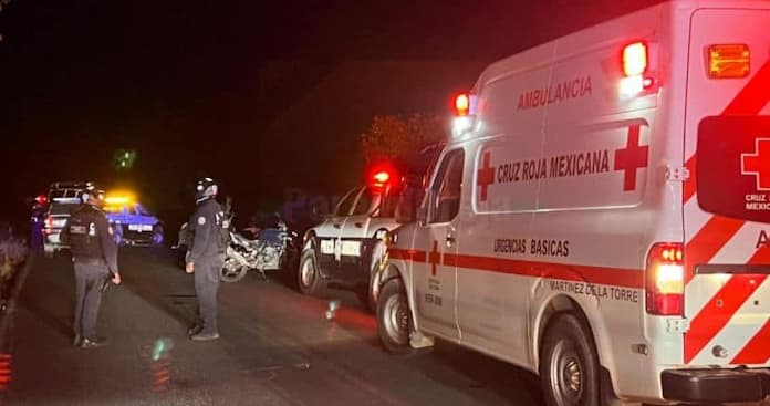 Dos motociclistas pierden la v1da al ser impactados por una camioneta en Martínez de la Torre