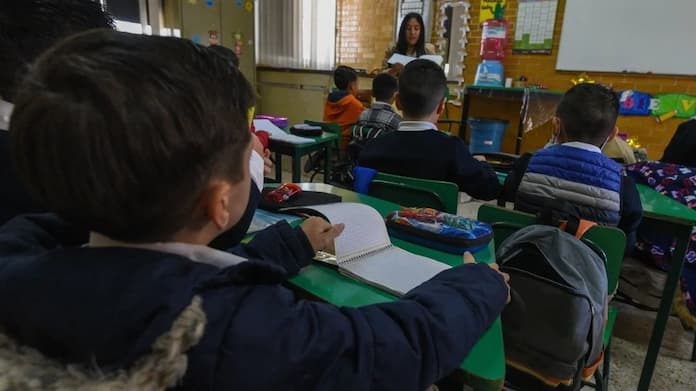 Presidenta Sheinbaum ampliará horarios en escuelas públicas
