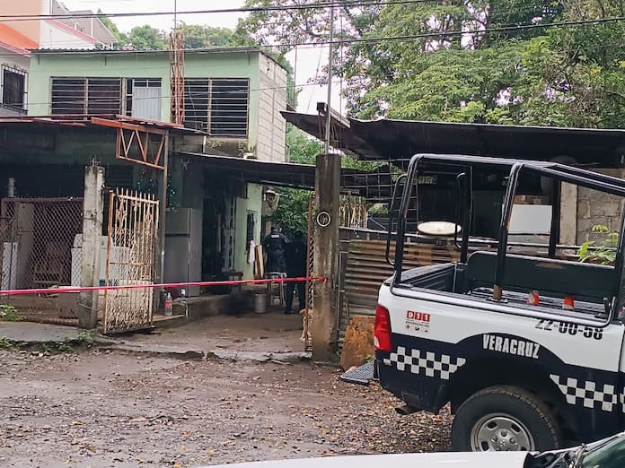 Hallan sin v1da a masculino al interior de un taller de Auto climas, en San Andrés Tuxtla
