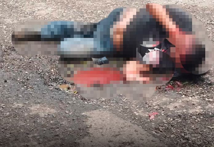 Joven gravemente her1do tras derrapar en su motocicleta en la carretera Pajapan-Tatahuicapan