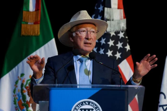 Ken Salazar responde a Gertz Manero sobre detención de El Mayo Zambada: “No era nuestro avión ni nuestro piloto”