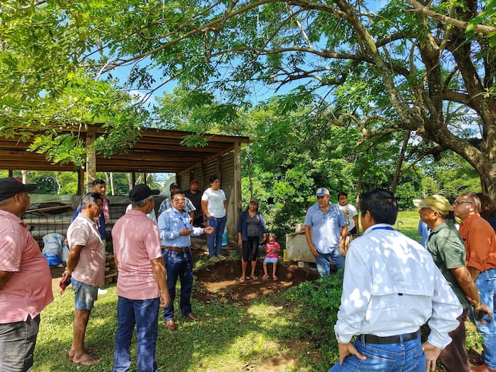 Los apoyos al sector acuícola en Catemaco continúan