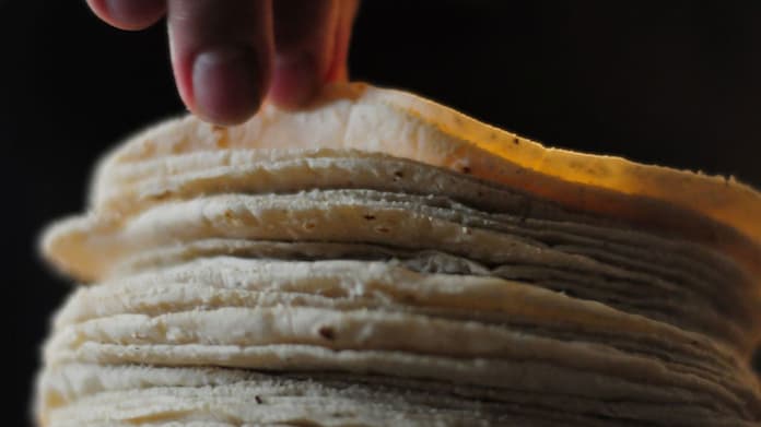 Gruma domina el mercado de harina de maíz que le permite establecer precios elevados: COFECE