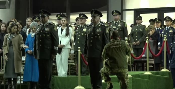 Entregan al general Ricardo Trevilla el mando de la Sedena