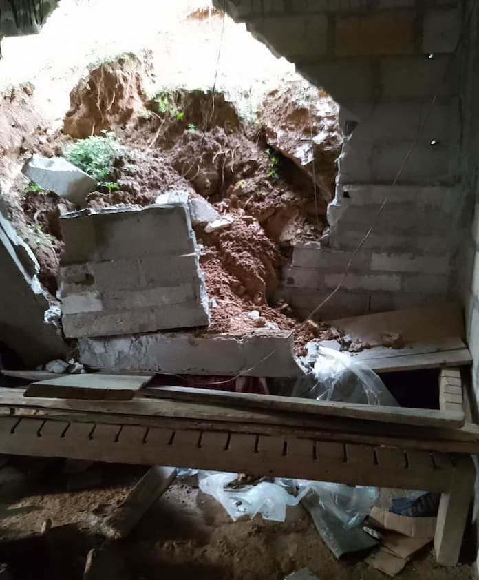 Niña de 4 años mu3r3 sepultada tras deslave de cerro, en la comunidad de Las Choapas