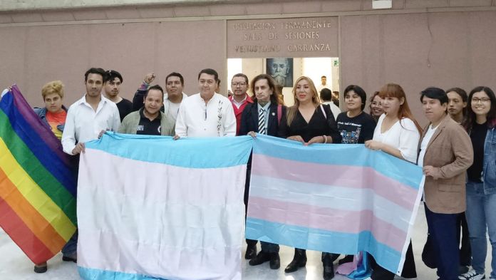 Proponen 70 años de cárcel a quien cometa el delito de transfeminicidio en Veracruz