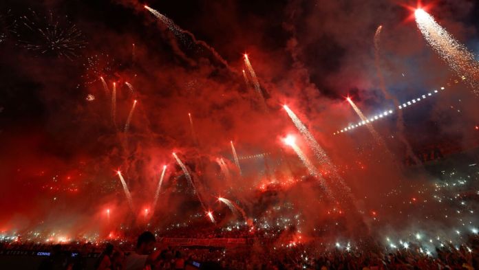 Clausuran estadio de River Plate por excesivo show de pirotecnica en la Copa Libertadores