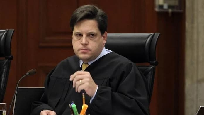 Ministro Alfredo Gutiérrez Ortiz Mena anuncia su renuncia a la Suprema Corte