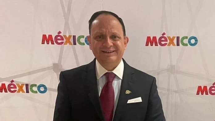 Renuncia Jorge Islas a la coordinación de consulados en Estados Unidos tras denuncias de violencia contra mujeres