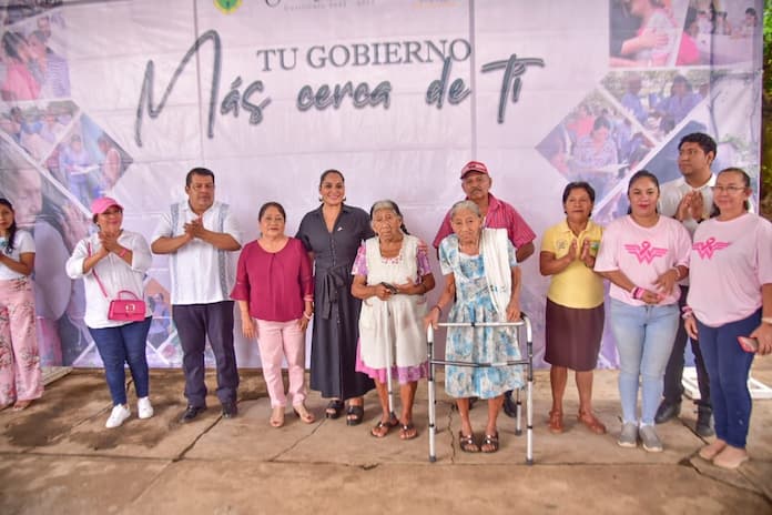Llevan «Tu Gobierno más cerca de ti» a Texcochapan de Abajo en Santiago Tuxtla