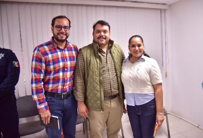 Asiste alcaldesa de Santiago Tuxtla a la reunión con titular de Segob