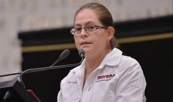 Tanya Carola Viveros elegida como presidenta de la mesa directiva del Congreso Local