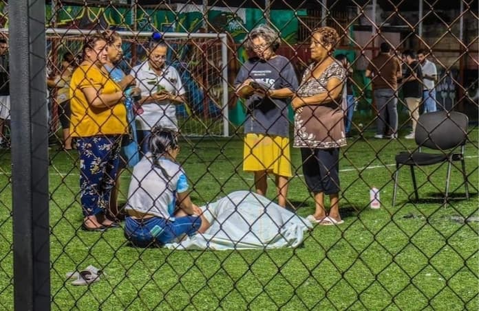 Masculino mu€r€ jugando futbol, Veracruz