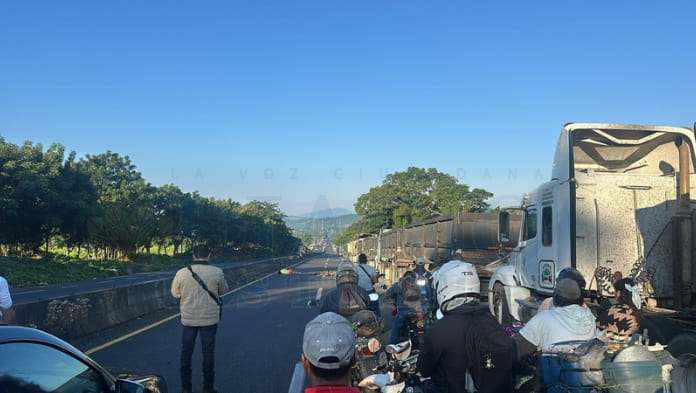 Una mujer muert@ y un hombre her1do de gravedad en accidente sobre la carretera federal 180 tramo San Andrés – Catemaco