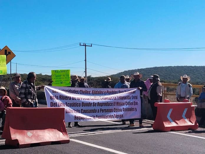 ¡Toma tus precauciones!: Reportan bloqueo en la autopista Arco Norte