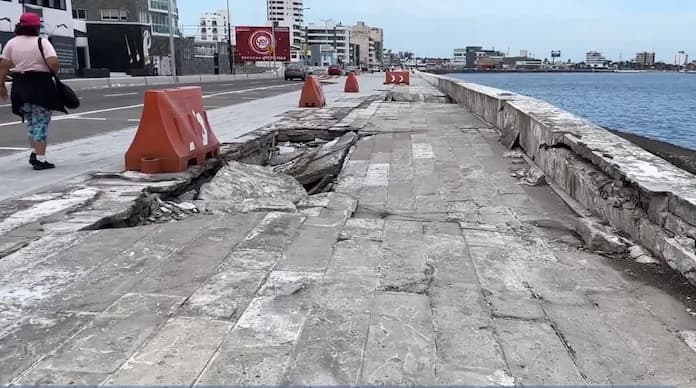 Gobierno Federal se compromete a apoyar reparación de socavón en bulevar de Boca del Río