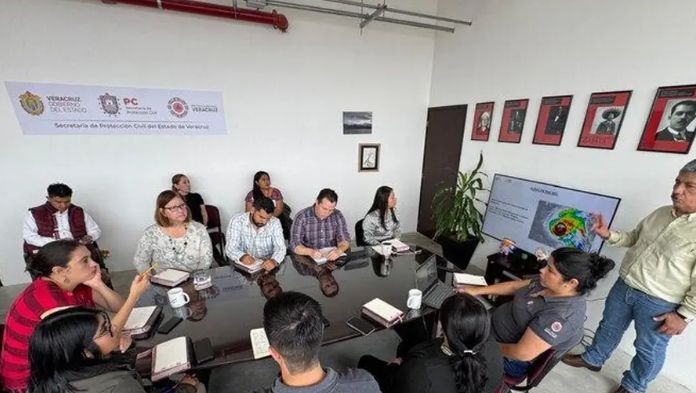 Huracán Rafael categoría 2 «con posibles incidencias en Veracruz»: PC