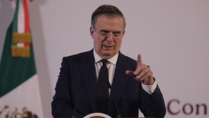 Ebrard buscará a Musk para conocer sus planes sobre la gigafábrica de Tesla en Nuevo León