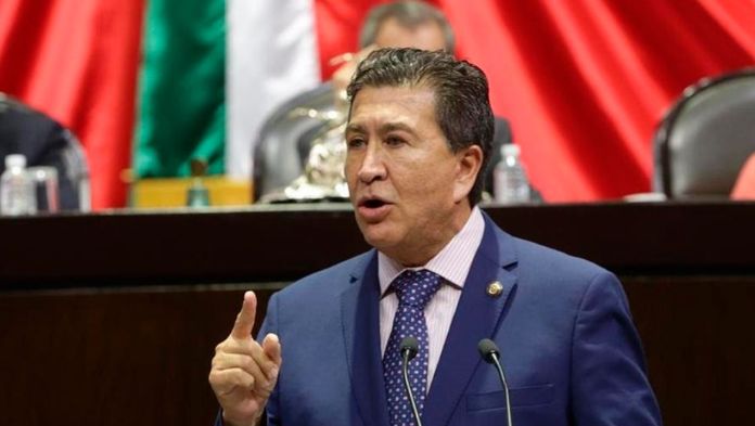 Tengo una invitación, pero me quedaré en Congreso de Veracruz: Héctor Yunes