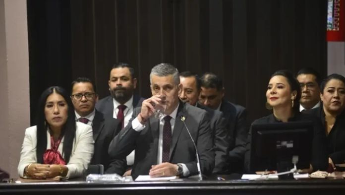 Actual administración del estado deja más de 11 mil escuelas sin escrituras