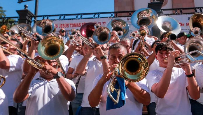‘Jalemos con la banda’ recauda más de 500 mil pesos para músicos y meseros en Culiacán